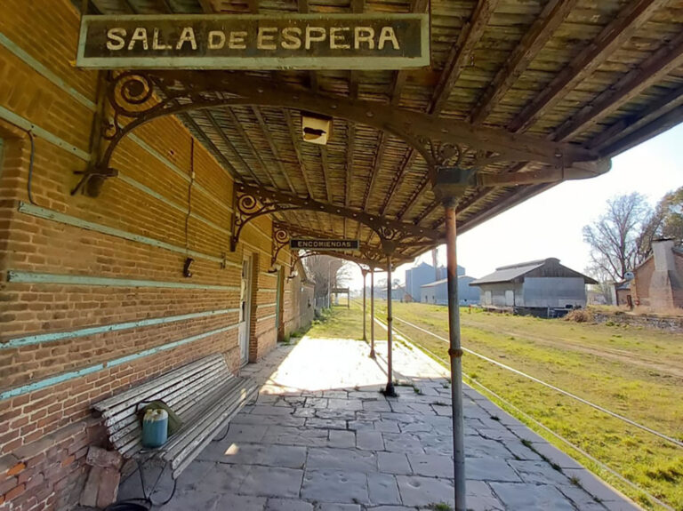 Colina_ESTACIONFERROVIARIA_13